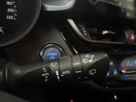 Toyota C-hr thumbnail 10