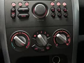 Opel Agila thumbnail 11