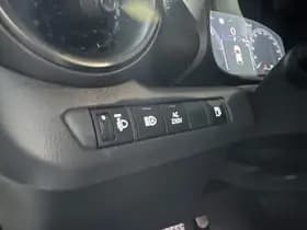 Toyota C-hr thumbnail 33