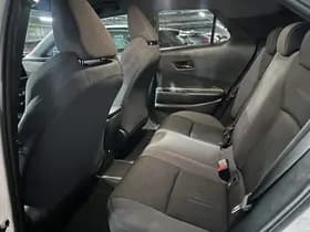 Toyota C-hr thumbnail 48