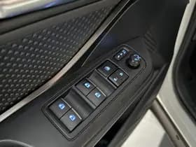 Toyota C-hr thumbnail 26
