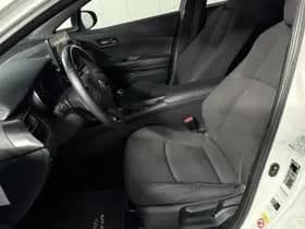 Toyota C-hr thumbnail 5