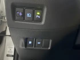 Toyota C-hr thumbnail 7