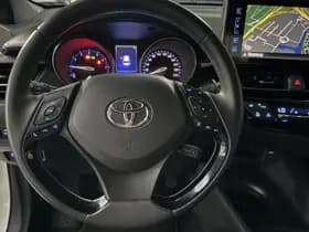 Toyota C-hr thumbnail 9