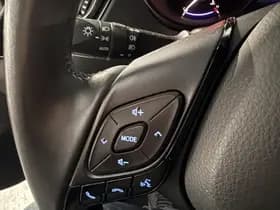 Toyota C-hr thumbnail 10