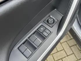 Toyota Rav4 thumbnail 29