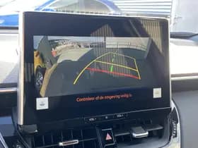 Toyota Corolla-cross thumbnail 12