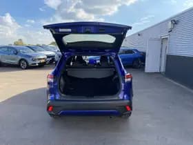 Toyota Corolla-cross thumbnail 16