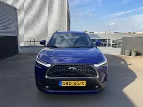 Toyota Corolla-cross thumbnail 3