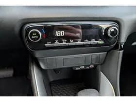 Toyota Yaris thumbnail 23