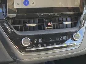 Toyota Corolla-touring-sports thumbnail 36