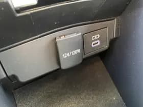 Toyota Corolla-touring-sports thumbnail 40