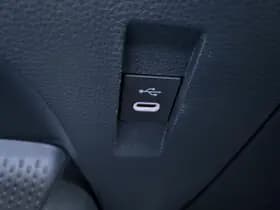 Toyota Corolla-touring-sports thumbnail 42