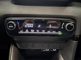 Toyota Yaris thumbnail 17