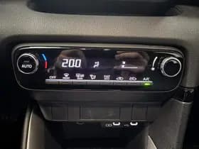 Toyota Yaris thumbnail 43