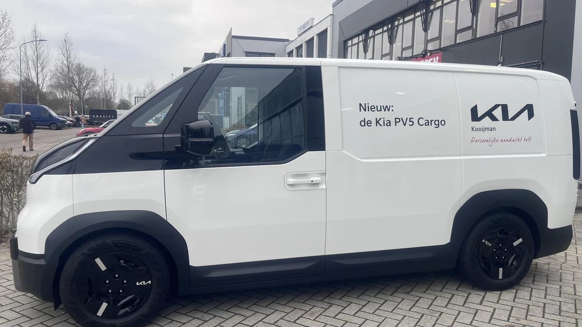 Kia Pv5 — foto 1