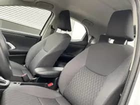 Toyota Yaris thumbnail 21