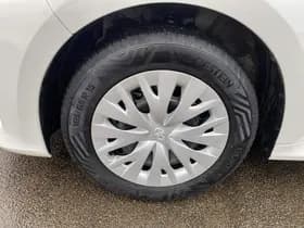 Toyota Yaris thumbnail 61