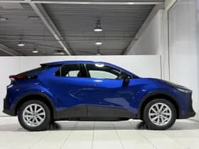 Toyota C-hr thumbnail 11