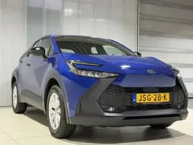 Toyota C-hr thumbnail 3
