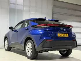 Toyota C-hr thumbnail 6