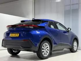 Toyota C-hr thumbnail 8