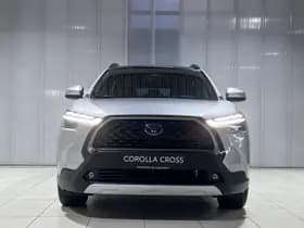 Toyota Corolla-cross thumbnail 2