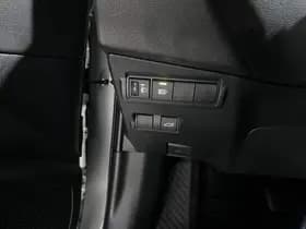 Toyota Corolla-cross thumbnail 75