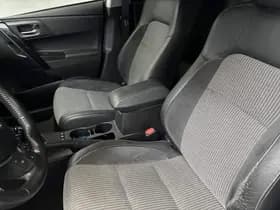 Toyota Auris thumbnail 26