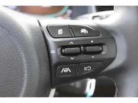 Kia Stonic thumbnail 25