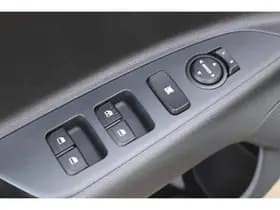 Kia Stonic thumbnail 50