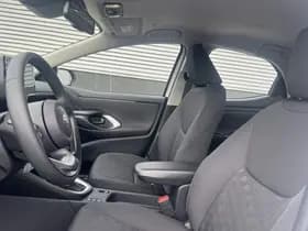 Toyota Yaris thumbnail 24