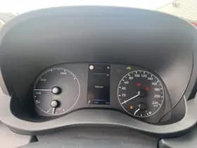 Toyota Yaris thumbnail 26