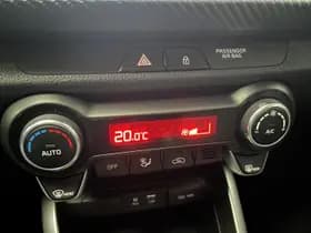 Kia Rio thumbnail 18