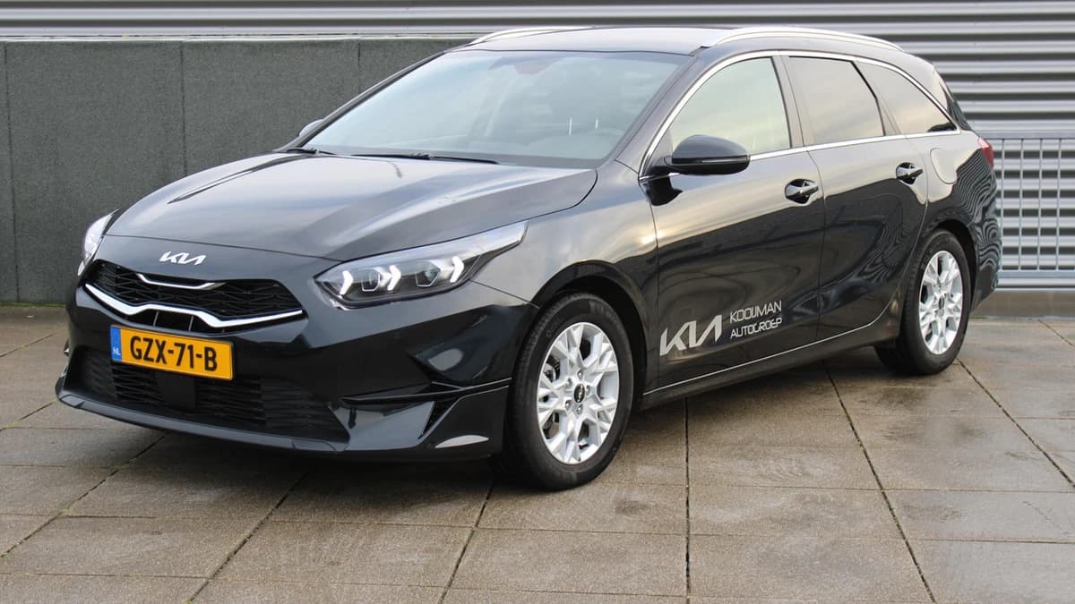 Kia Ceed-sportswagon — foto 1