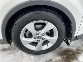 Toyota C-hr thumbnail 17