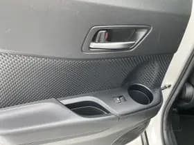 Toyota C-hr thumbnail 48
