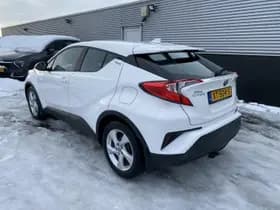 Toyota C-hr thumbnail 6
