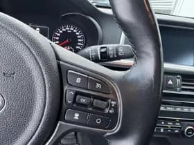 Kia Optima thumbnail 16