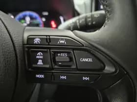 Toyota Yaris-cross thumbnail 12