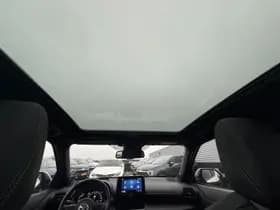 Toyota Yaris-cross thumbnail 11