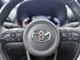 Toyota Yaris-cross thumbnail 80