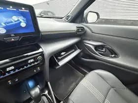 Toyota Yaris-cross thumbnail 99