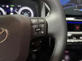 Toyota C-hr thumbnail 11