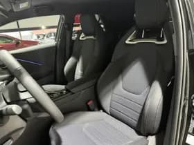 Toyota C-hr thumbnail 3