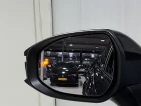 Toyota C-hr thumbnail 37