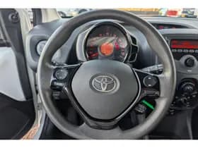 Toyota Aygo thumbnail 18