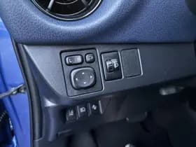 Toyota Yaris thumbnail 35