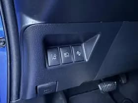 Toyota Yaris thumbnail 71