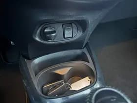 Toyota Yaris thumbnail 73